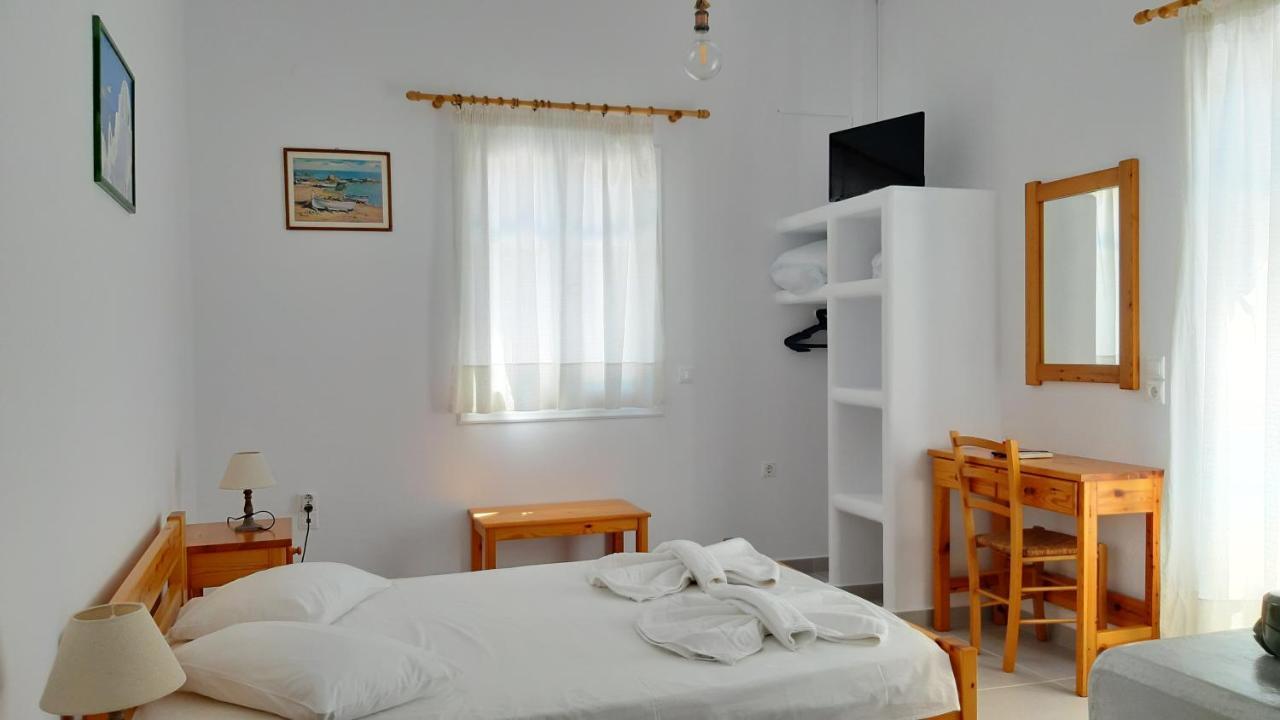 Bizas Rooms Páros Buitenkant foto