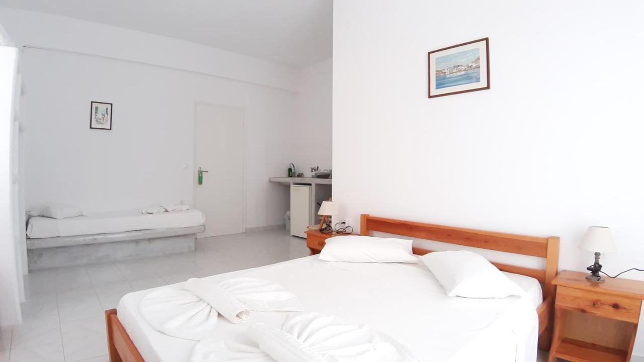 Bizas Rooms Páros Buitenkant foto