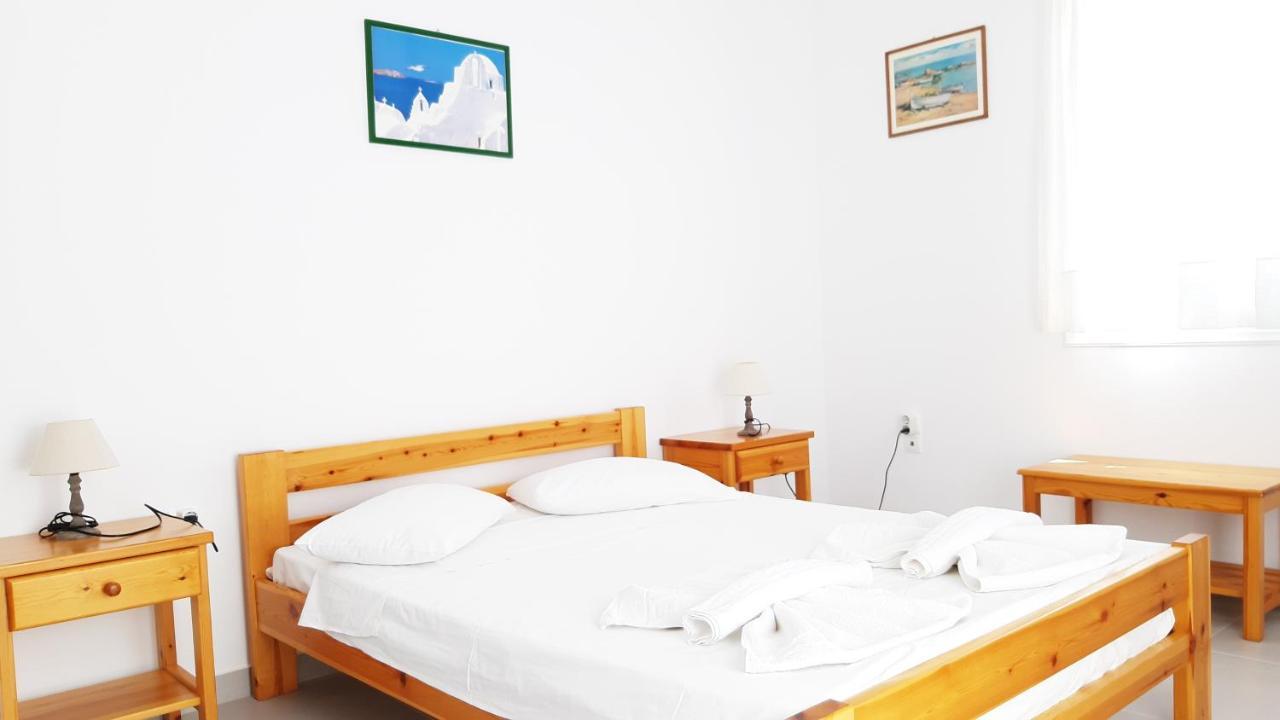Bizas Rooms Páros Buitenkant foto