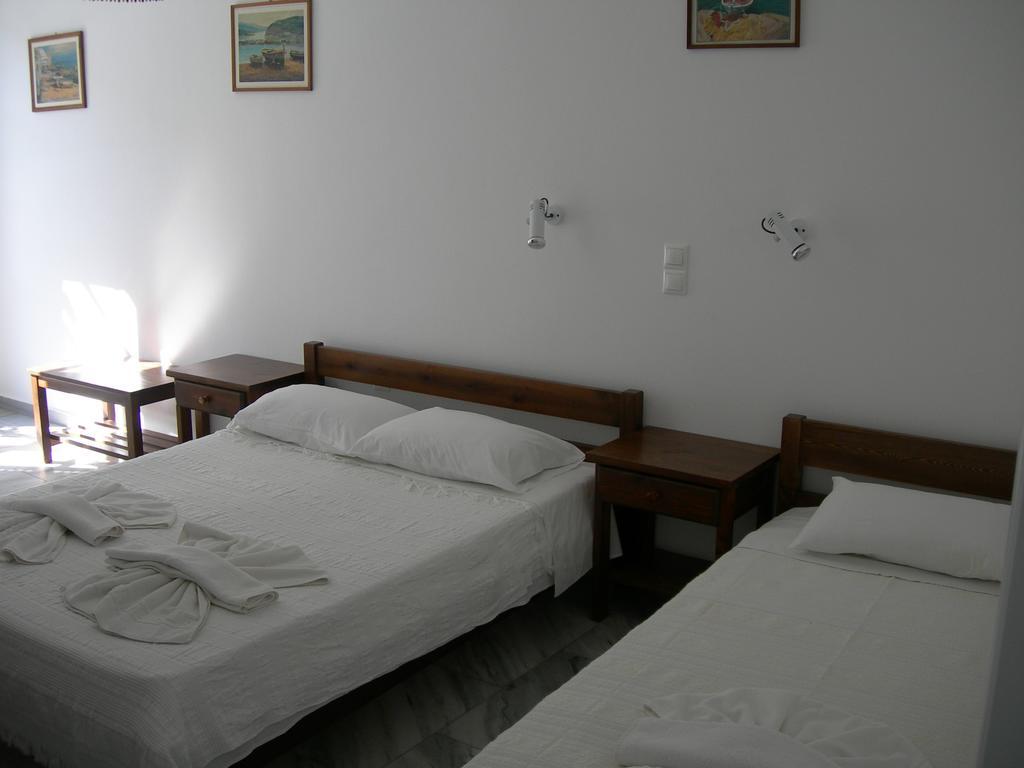 Bizas Rooms Páros Buitenkant foto