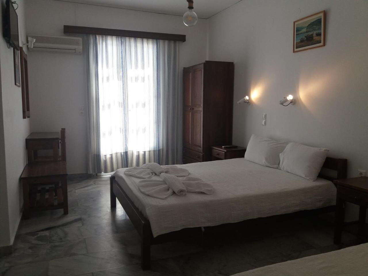 Bizas Rooms Páros Buitenkant foto